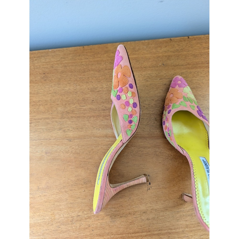 Vintage Y2K Manolo Blahnik Pastel Floral Suede Pointed Toe Mules - Picture 12 of 16